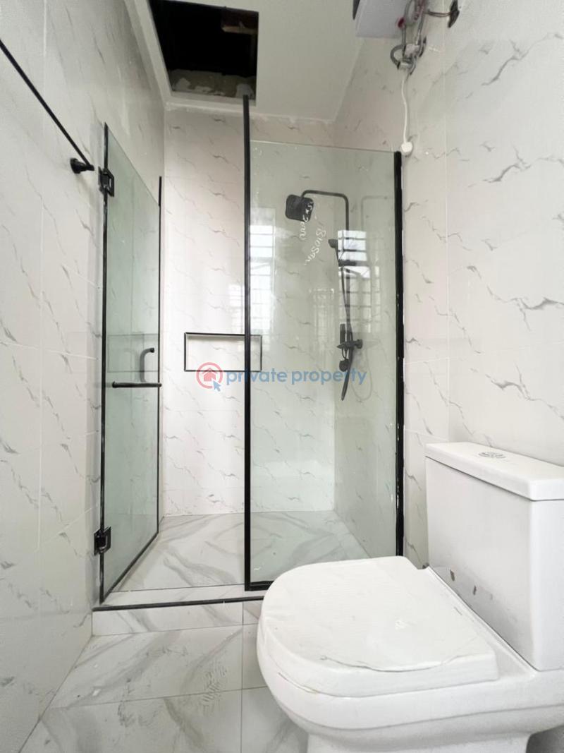 Luxury 3 and 4 bedroom terrace duplex - 25 3 bedroom Terraced Duplex For Sale Chevron Drive Lekki Lagos - 25
