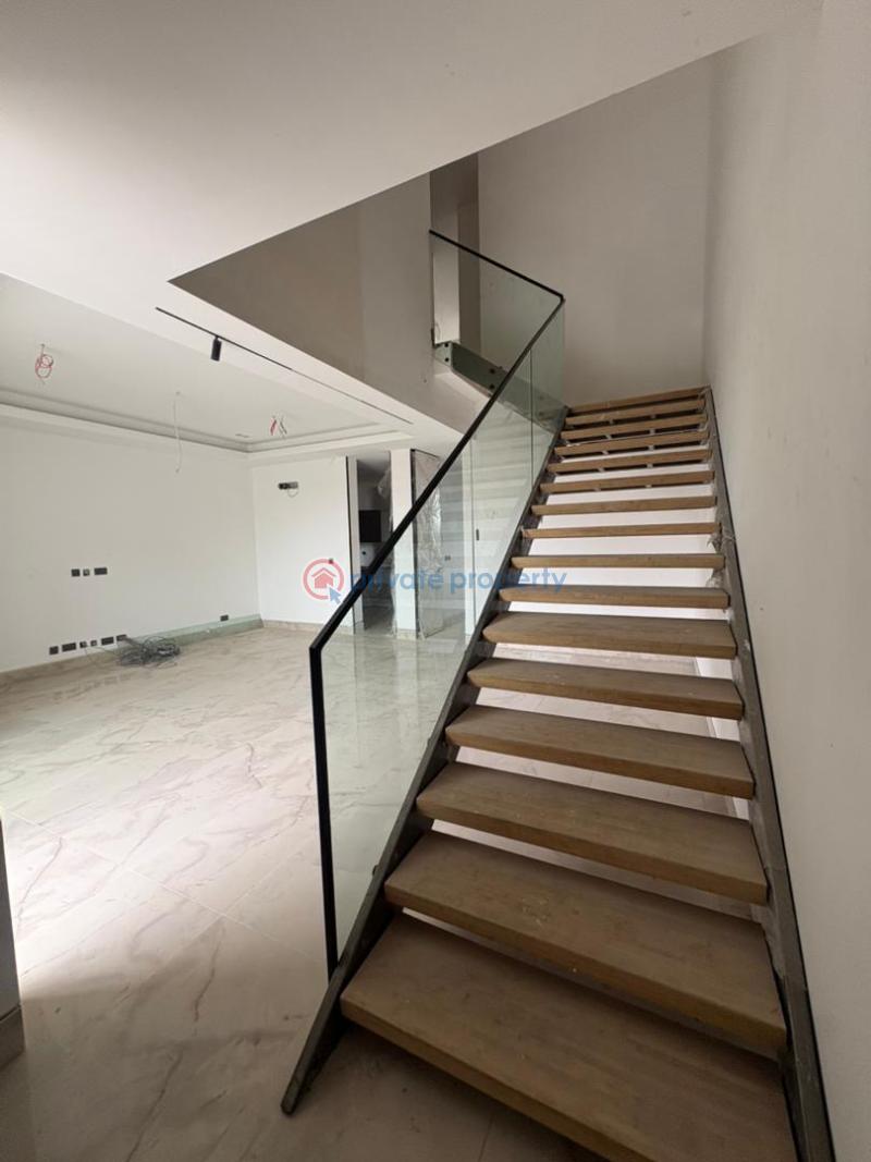 3 bedroom Maisonette For Sale Lekki Phase 1 (right Side), Lekki Lekki Phase 1 Lagos - 1