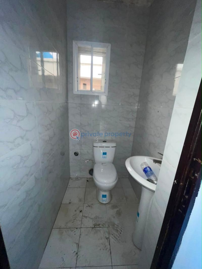 3 bedroom Flat & Apartment For Rent Orchid Road, Lafiaji Lekki Phase 2 Lagos - 9