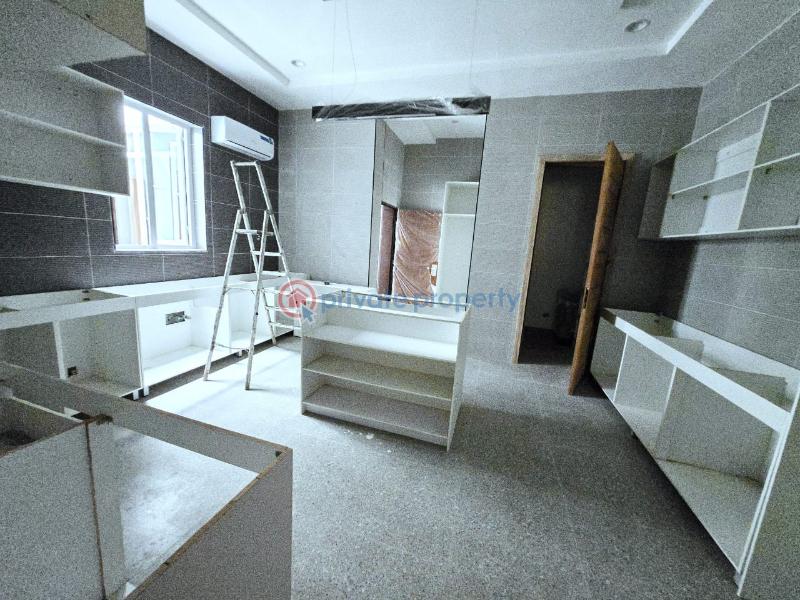 3 bedroom Flat & Apartment For Sale Lekki Right Lekki Phase 1 Lagos - 17
