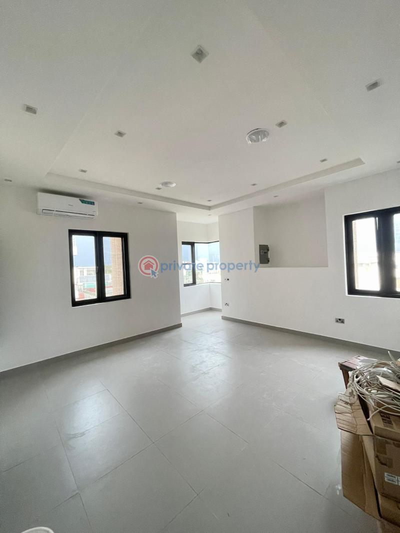 3 bedroom Block Of Flats For Rent Mojisola Onikoyi Estate Lagos - 3