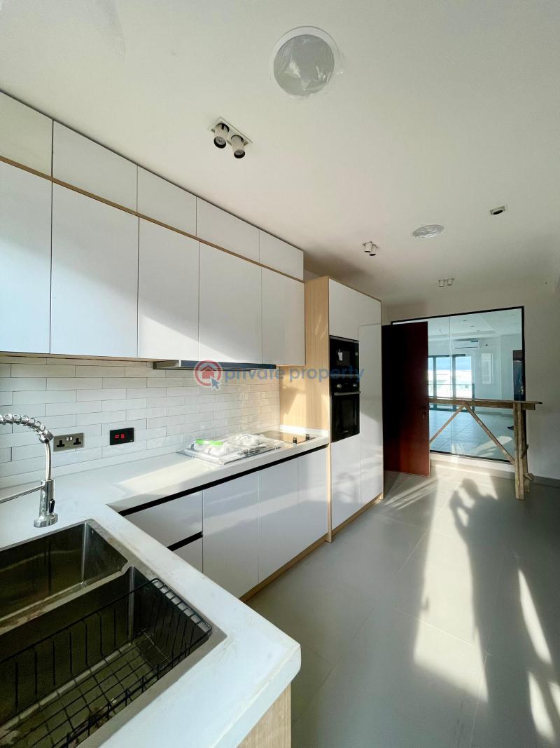 3 bedroom Block Of Flats For Rent Mojisola Onikoyi Estate Lagos - 8