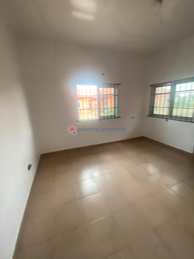3 bedroom Semi detached Bungalow For Sale Wiltop Estate Omitoro Bus Stop Ikorodu Ikorodu Lagos - 11