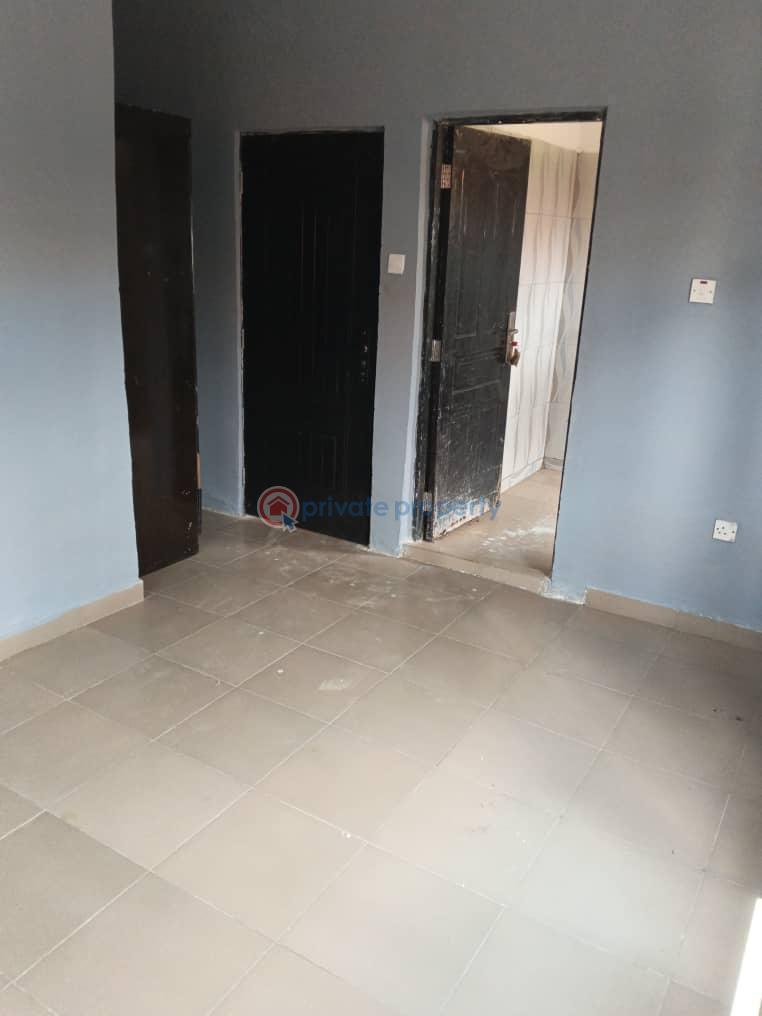 3 bedroom Semi detached Bungalow For Sale Wiltop Estate Omitoro Bus Stop Ikorodu Ikorodu Lagos - 10