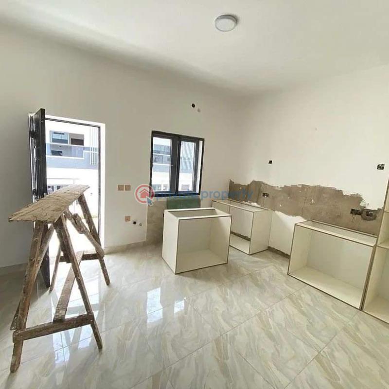 Luxury 3 bedroom apartment - 6 3 bedroom Block Of Flats For Sale Jahi Abuja Phase 2  - 6