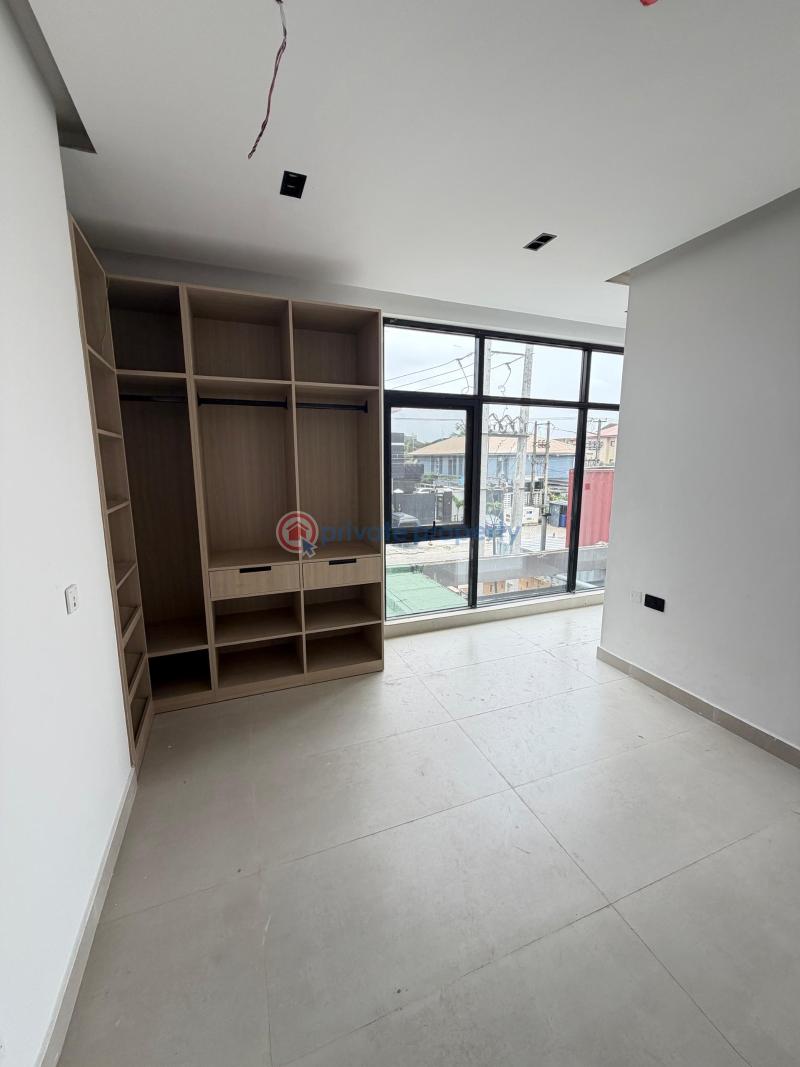 3 bedroom Flat & Apartment For Sale Lekki Phase 1 Lagos - 4