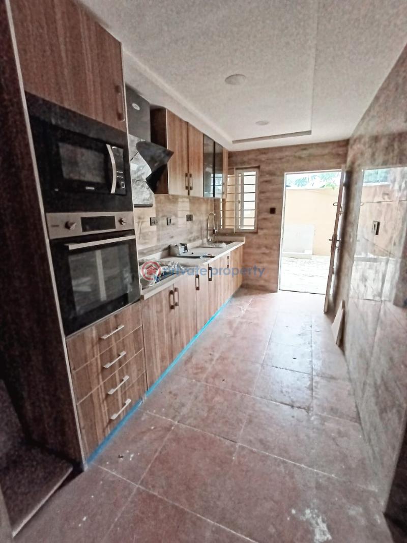 Luxury 3 bedroom apartment with a room staff quarter - 5 3 bedroom Flat & Apartment For Sale Lekki Phase 1 Lagos - 5