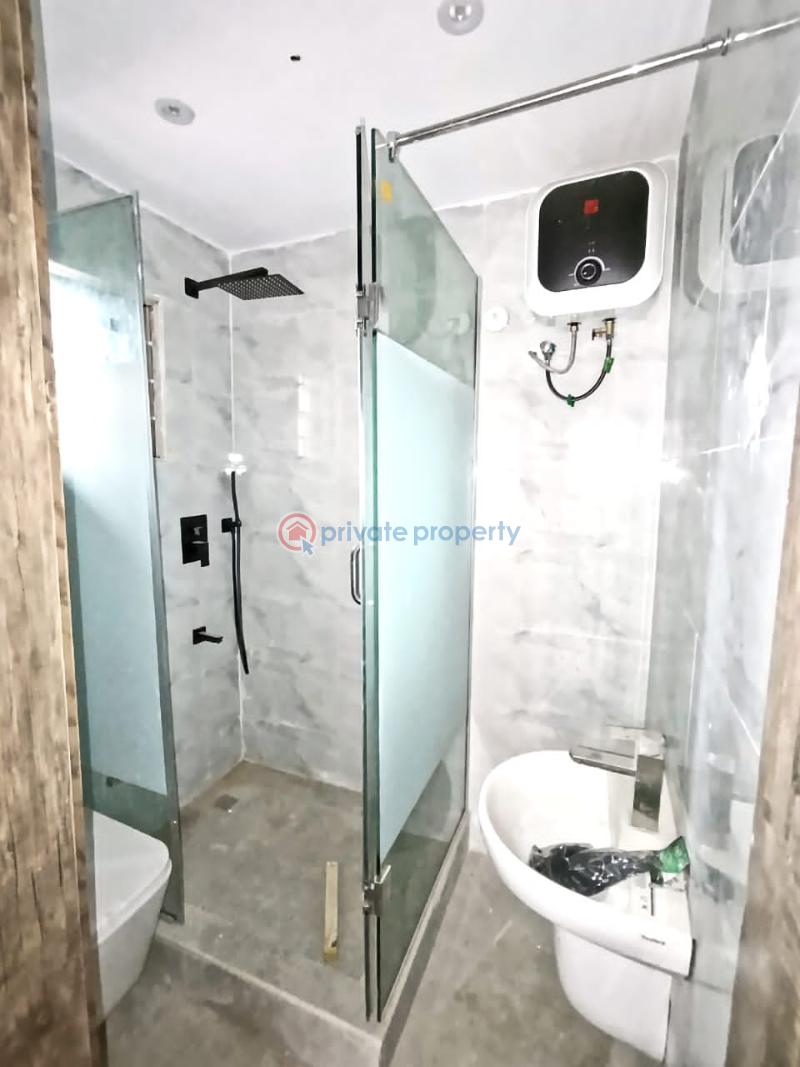 Luxury 3 bedroom apartment with a room staff quarter - 6 3 bedroom Flat & Apartment For Sale Lekki Phase 1 Lagos - 6