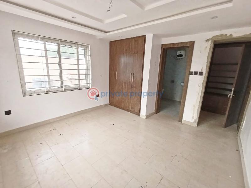 Luxury 3 bedroom apartment with a room staff quarter - 11 3 bedroom Flat & Apartment For Sale Lekki Phase 1 Lagos - 11