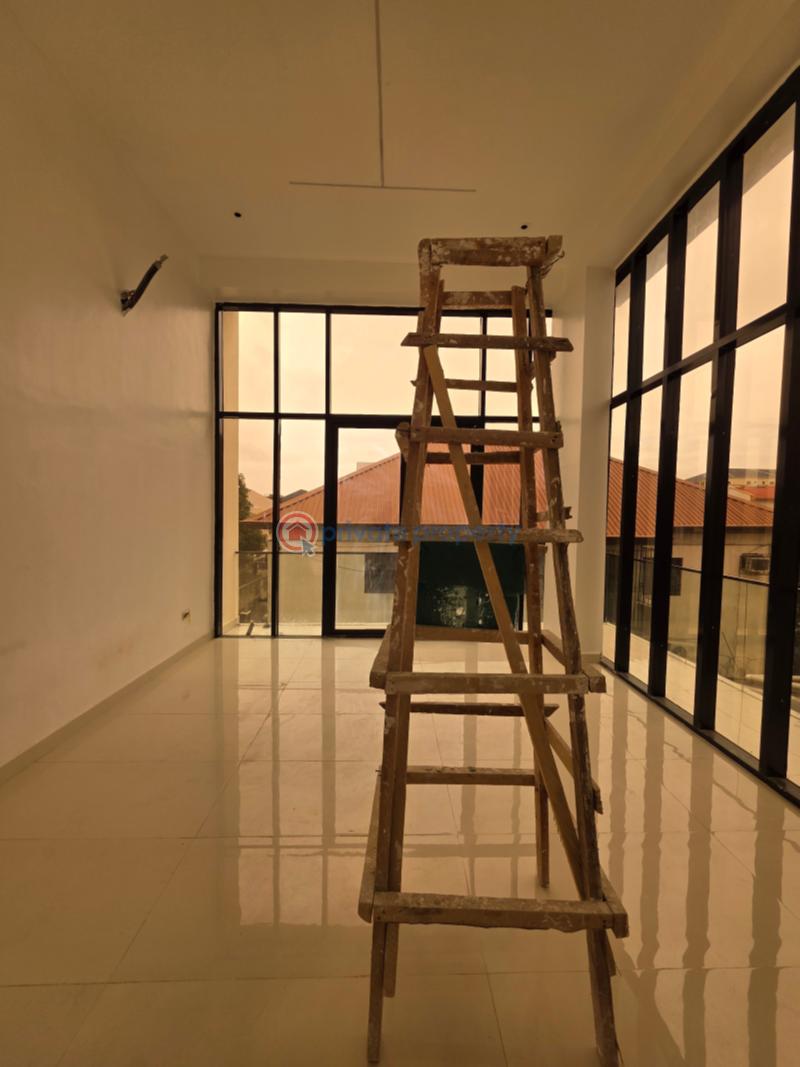 3 bedroom Flat & Apartment For Sale Lekki Phase 1 Lagos - 9