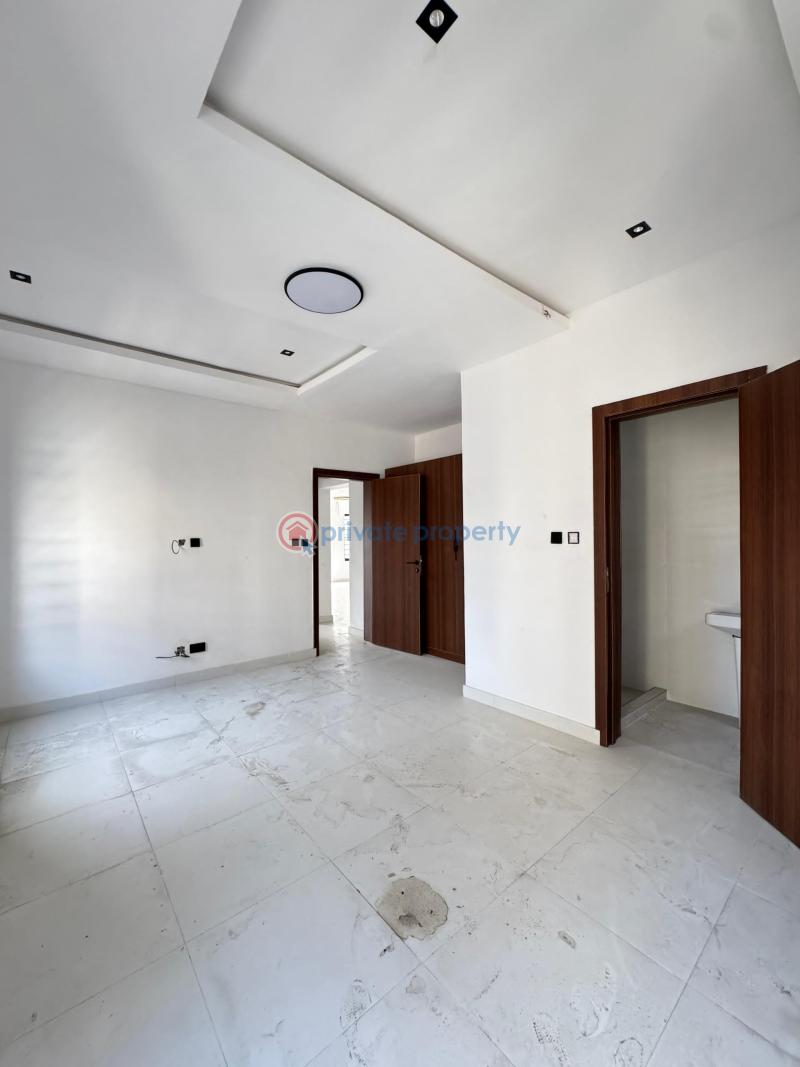3 bedroom Self Contain For Sale Estate Lekki Phase 1 Lagos - 2