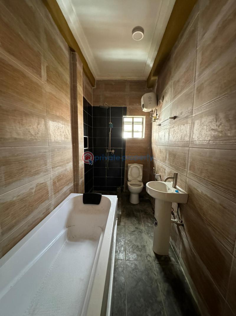 3 bedroom Block Of Flats For Sale Yaba Lagos - 10