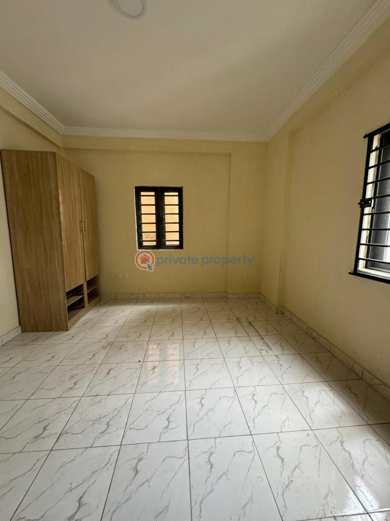 3 bedroom Block Of Flats For Sale Yaba Lagos - 11