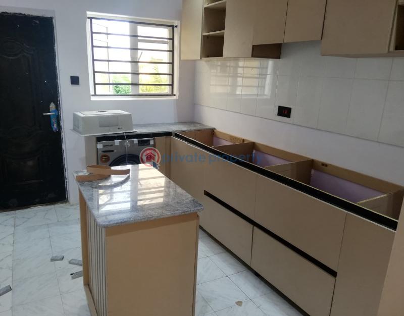 4 bedroom Detached Bungalow For Sale Iletuntun Idishin Ibadan Oyo - 2