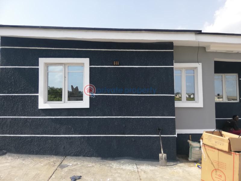 4 bedroom Detached Bungalow For Sale Iletuntun Idishin Ibadan Oyo - 5