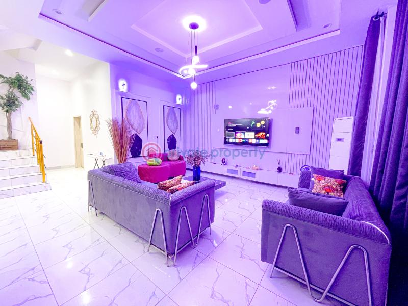 3 bedroom House Short let Royal Pine Estate, Orchid Road, Lekki. Along Lekki Expressway Lagos - 0