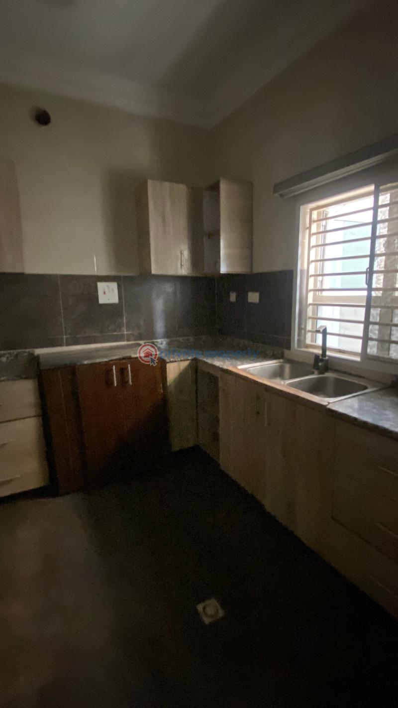 3 bedroom Block Of Flats For Rent Jahi Gilmore Jahi Abuja Phase 2  - 4