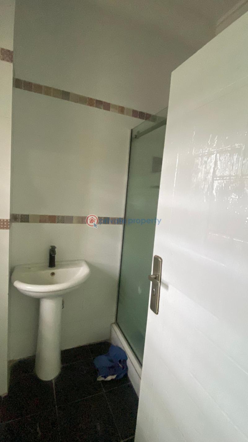 3 bedroom Block Of Flats For Rent Jahi Gilmore Jahi Abuja Phase 2  - 9