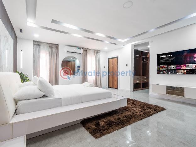 Luxury 3 bedroom flat + swimming pool - 3 3 bedroom Flat & Apartment Short let Lawrence Road Old Ikoyi Lagos - 3