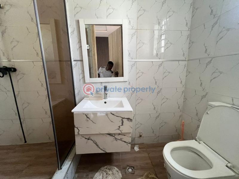 2 bedroom Block Of Flats For Sale Lekki Phase 1 Lagos - 4