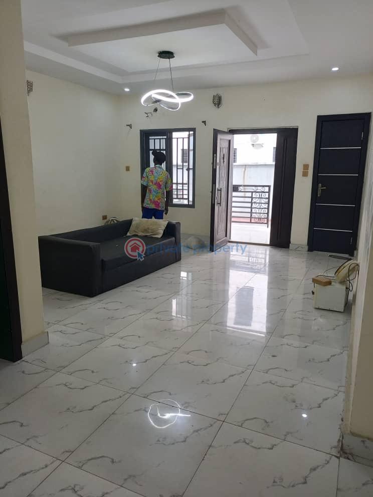 3 bedroom Flat & Apartment For Rent Ologolo Lekki Lagos - 0