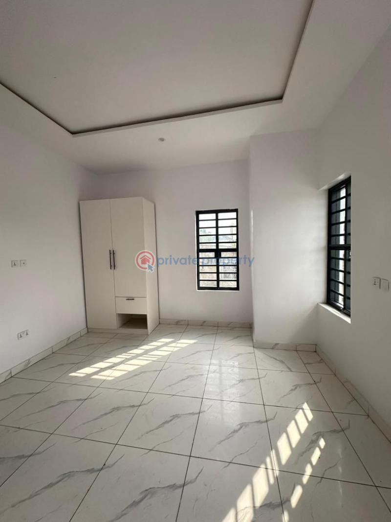 3 bedroom Block Of Flats For Sale Surulere Lagos - 2