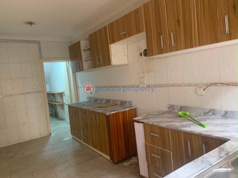 3 bedroom Flat & Apartment For Rent 𝗢𝗳𝗳 𝗔𝗱𝗺𝗶𝗿𝗮𝗹𝘁𝘆 𝗪𝗮𝘆 Lekki Phase 1 Lagos - 1