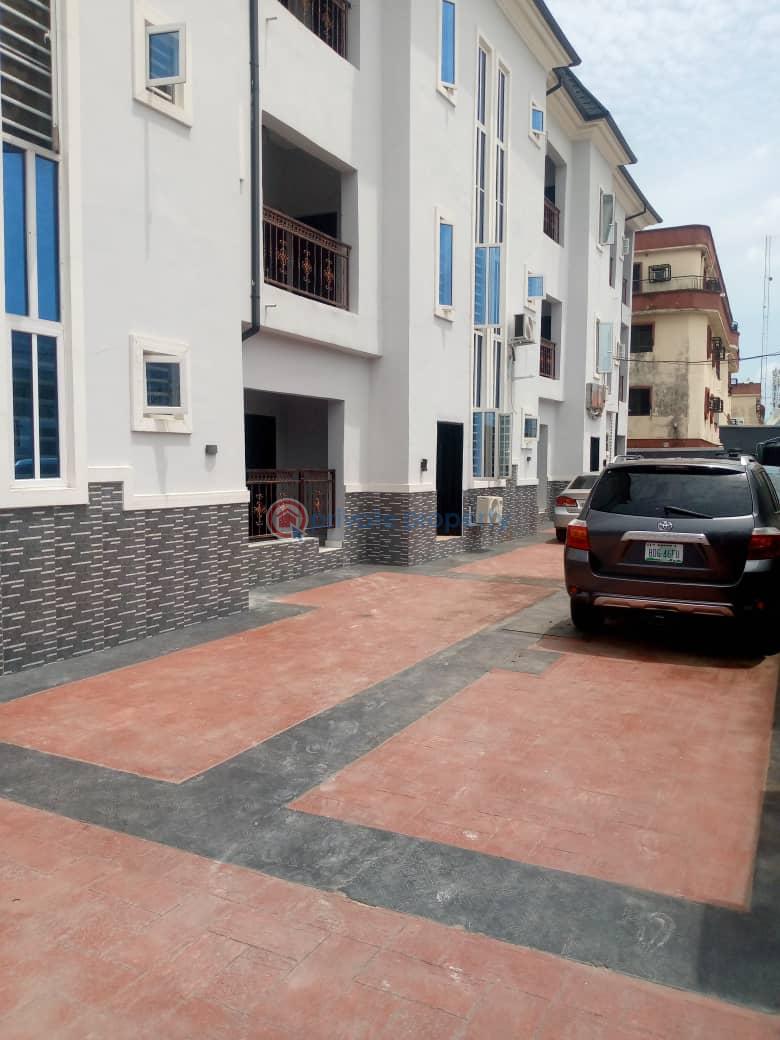3 bedroom Flat & Apartment For Rent Ago Palace Isolo Lagos - 0