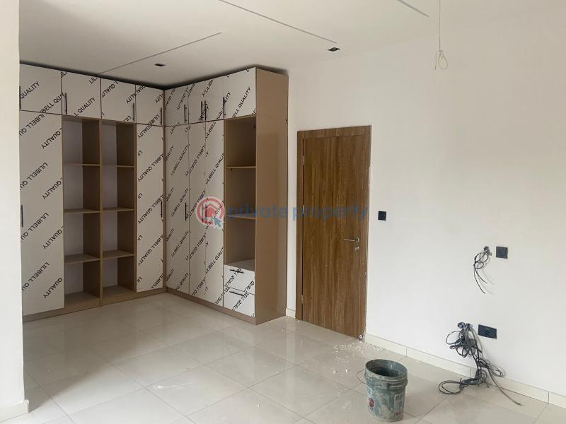4 bedroom Semi detached Duplex For Sale Lagus Business School Lekki Phase 2 Lagos - 5