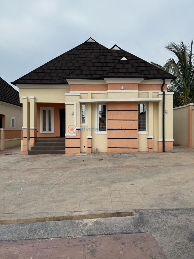 4 bedroom Detached Bungalow For Sale Airforce Estate, Akobo Akobo Ibadan Oyo - 0