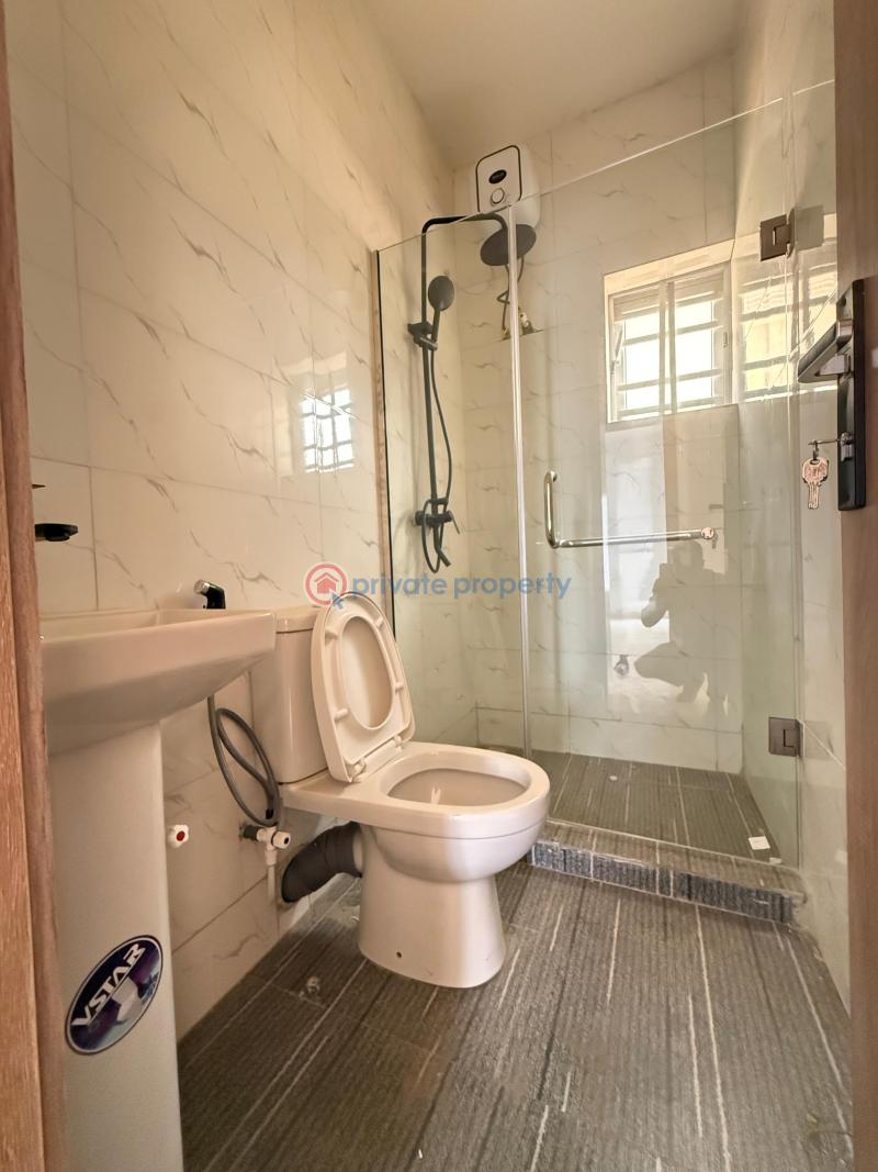 4 bedroom Detached Bungalow For Sale Airforce Estate, Akobo Akobo Ibadan Oyo - 3