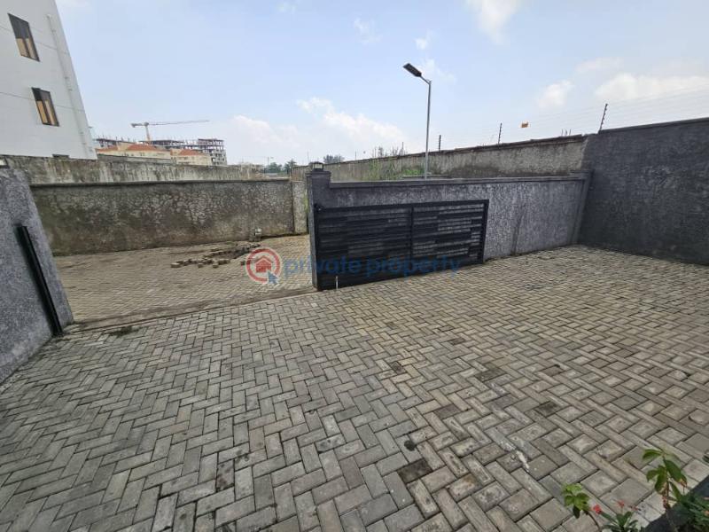 4 bedroom Terrace For Sale Close To Banana Island Mojisola Onikoyi Estate Lagos - 25