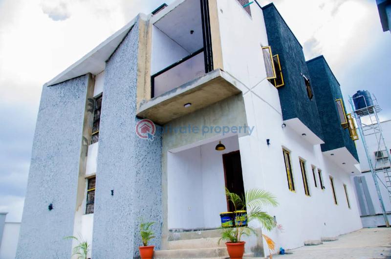 5 bedroom Detached Duplex For Sale Phase 1, Alalubosa Gra Alalubosa Ibadan Oyo - 1