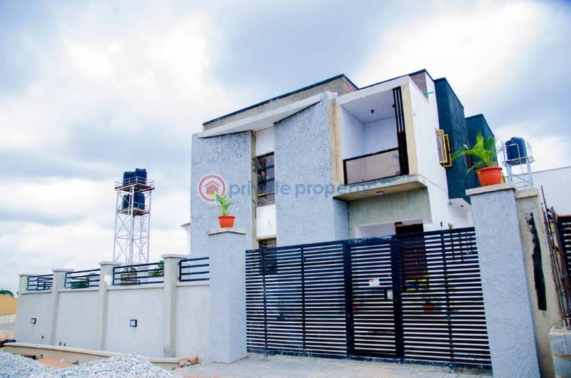 5 bedroom Detached Duplex For Sale Phase 1, Alalubosa Gra Alalubosa Ibadan Oyo - 2