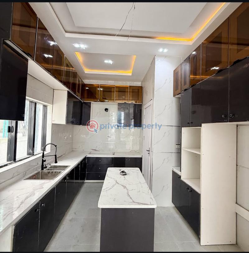 4 bedroom Detached Duplex For Sale Chevron Lekki Lagos - 4