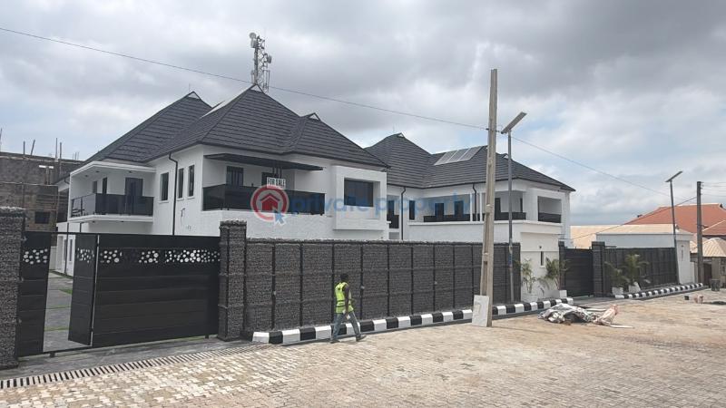 4 bedroom Detached Duplex For Sale Aare Oluyole Estate Ibadan Oyo - 1