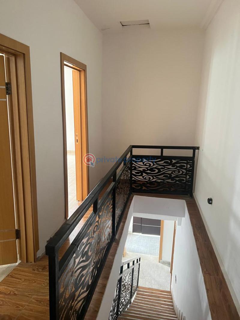 4 bedroom Detached Duplex For Sale Ogudu Lagos - 4