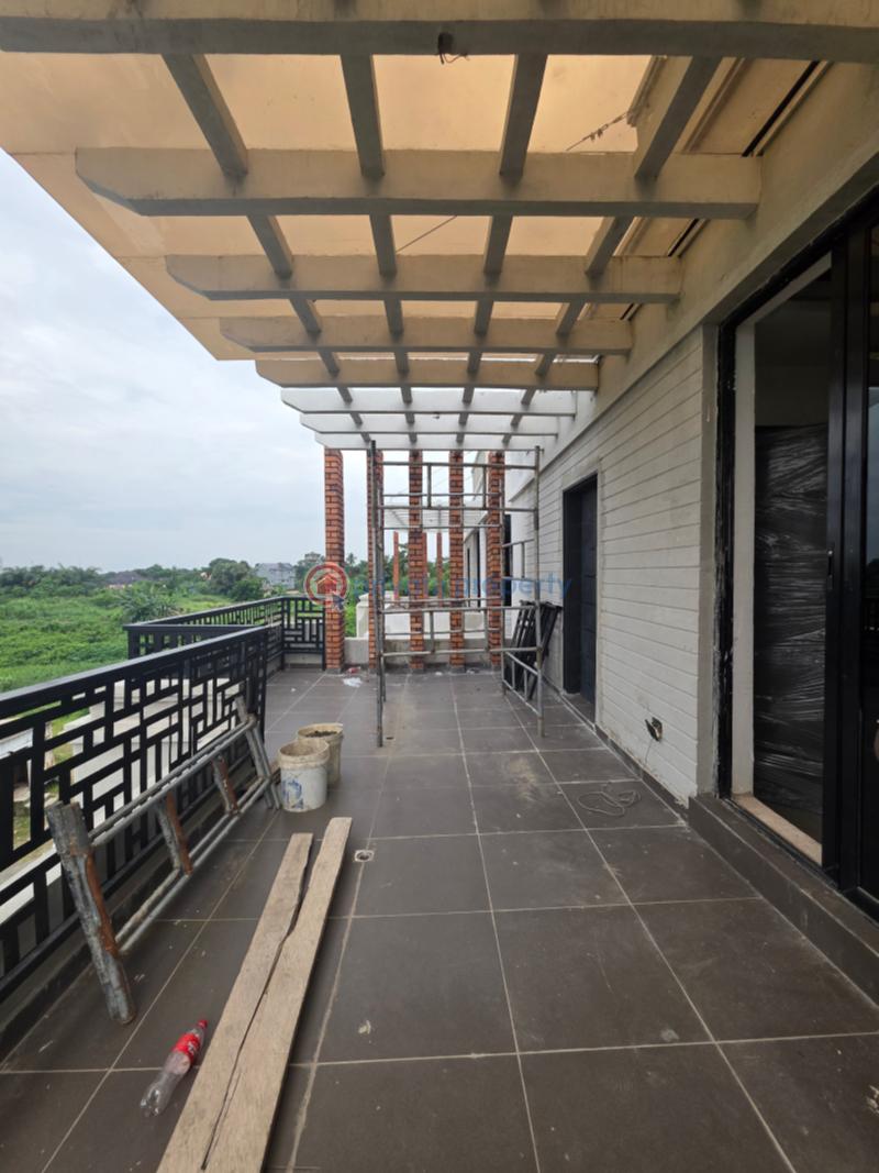 4 bedroom Detached Duplex For Sale Alaka Estate Surulere Lagos - 8