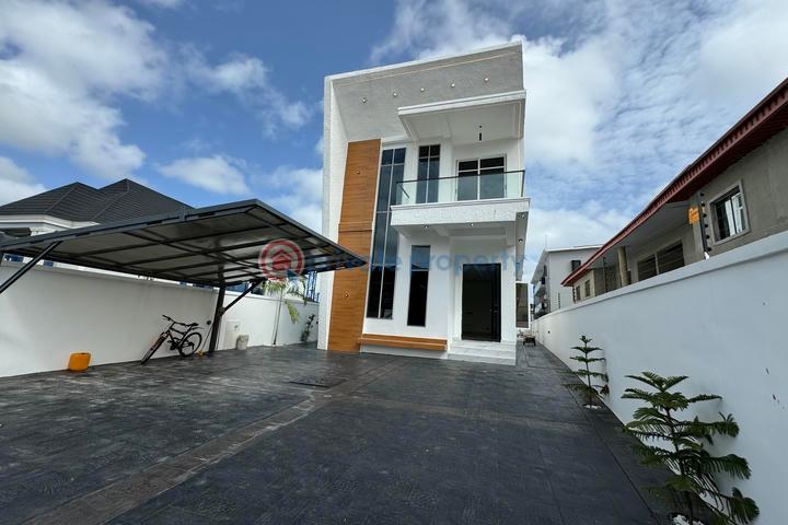 Luxury 5 bedroom detached house with swimming pool and bq - 36 5 bedroom Detached Duplex For Sale Ajah Lagos - 36