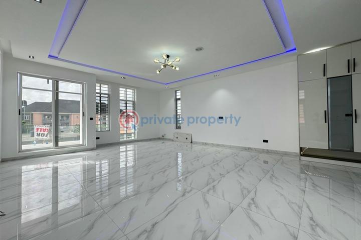 Luxury 5 bedroom detached house with swimming pool and bq - 17 5 bedroom Detached Duplex For Sale Ajah Lagos - 17