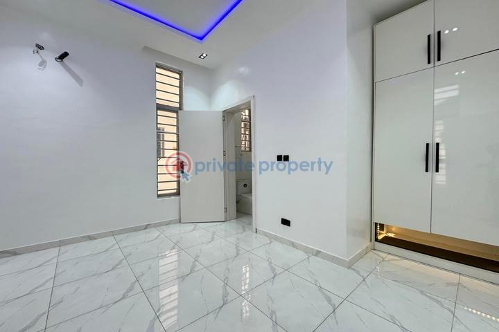 Luxury 5 bedroom detached house with swimming pool and bq - 9 5 bedroom Detached Duplex For Sale Ajah Lagos - 9