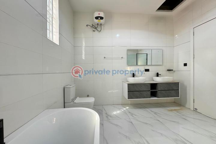 Luxury 5 bedroom detached house with swimming pool and bq - 21 5 bedroom Detached Duplex For Sale Ajah Lagos - 21