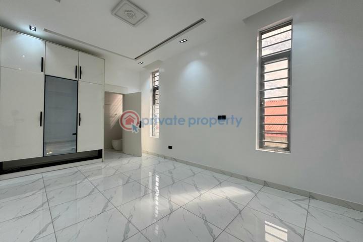 Luxury 5 bedroom detached house with swimming pool and bq - 23 5 bedroom Detached Duplex For Sale Ajah Lagos - 23