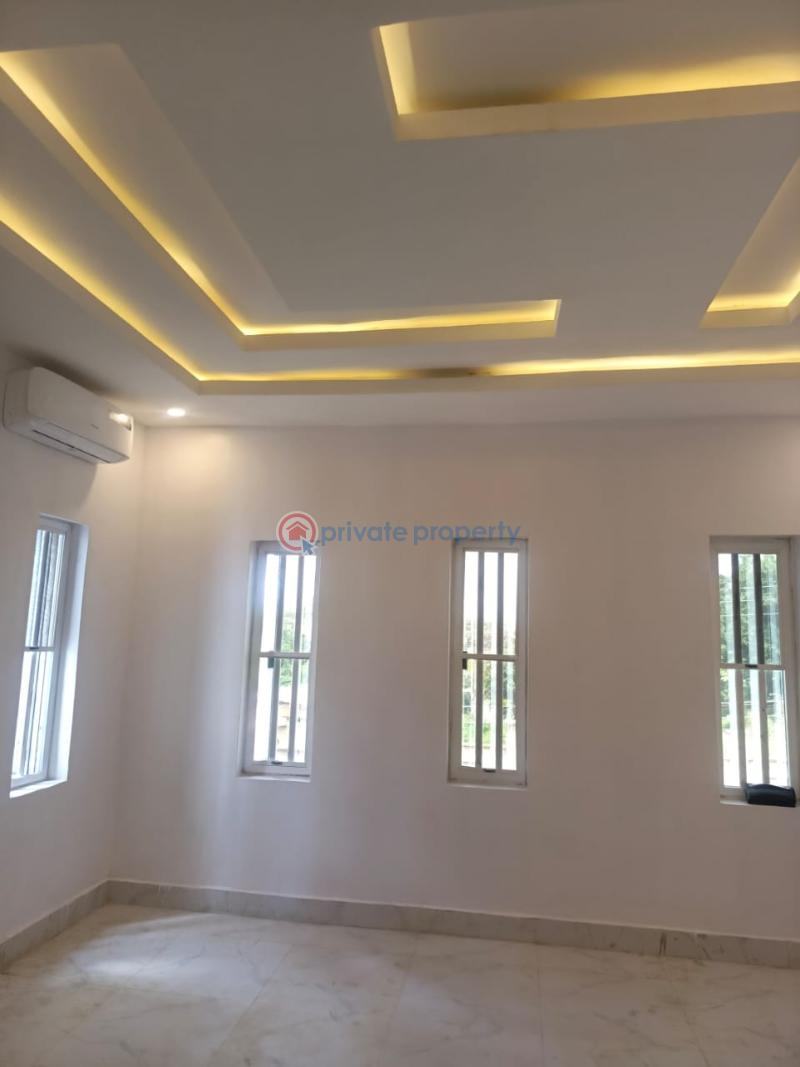 Detached Duplex For Sale Jericho, Baale Akintayo Ibadan Oyo - 3
