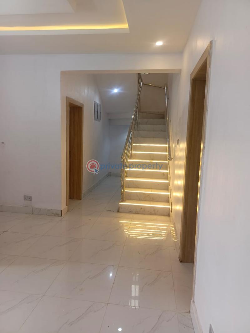 Detached Duplex For Sale Jericho, Baale Akintayo Ibadan Oyo - 8