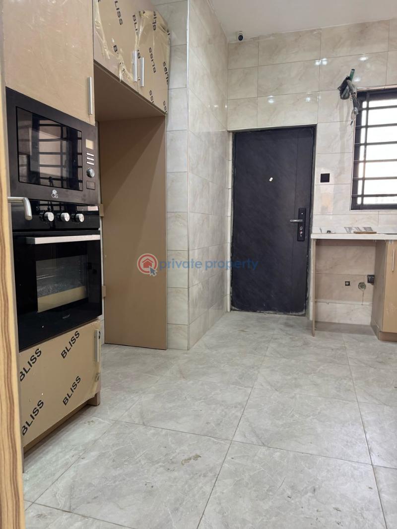 4 bedroom Terraced Duplex For Sale Off Platinum Way Jakande Lekki Lagos - 4