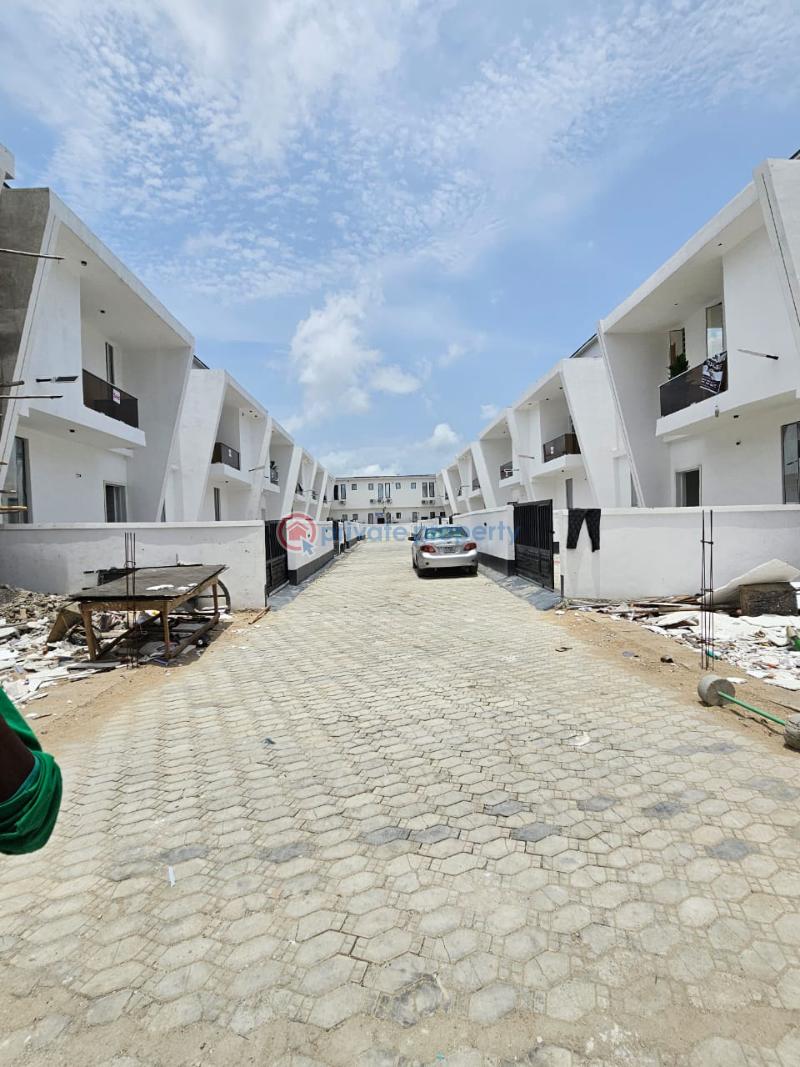 4 bedroom Semi detached Duplex For Sale Ikota Gra Lekki Lagos - 4