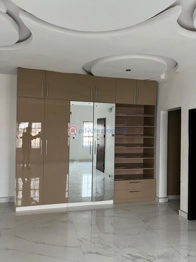 4 bedroom Semi detached Duplex For Sale Fara Park Awoyaya Ajah Lagos - 3
