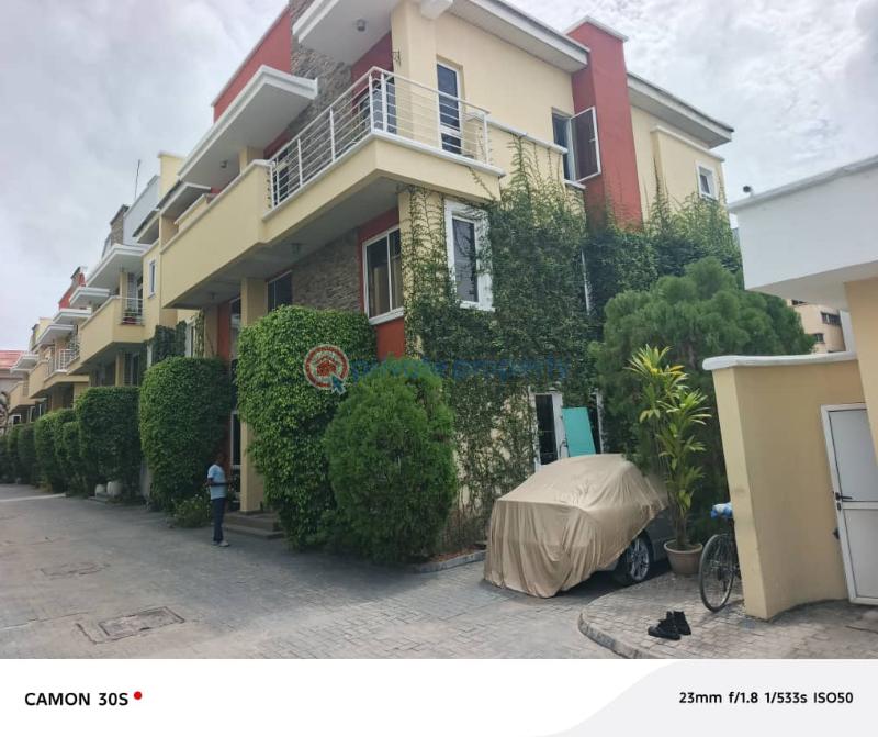 4 bedroom Semi detached Duplex For Sale Oniru Estate Oniru Victoria Island Lagos - 1
