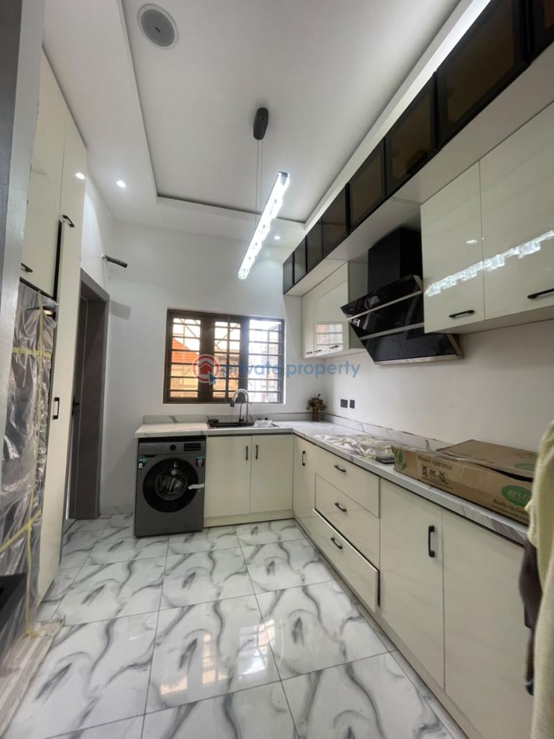 4 bedroom Semi detached Duplex For Sale Lekki Phase 1 Lagos - 13